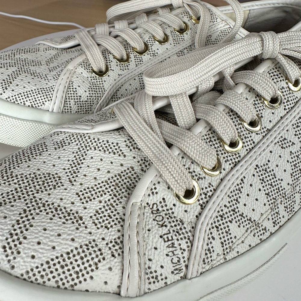 π₯ Michael Kors - Boerum Signature Logo Sneakers - Picture 16 of 16
